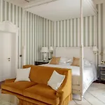 Rocco House Via Manzoni *