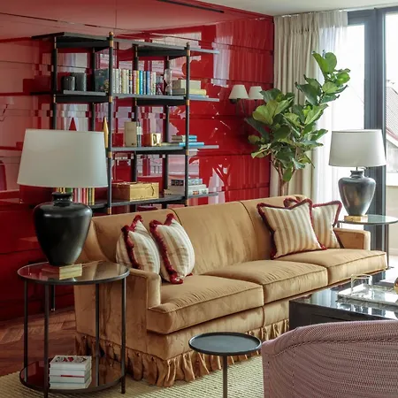 Rocco House Via Manzoni * Milano